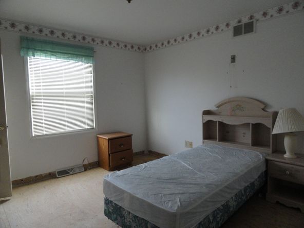 1358 Rolling Acres Rd, New Cumberland, WV 26047